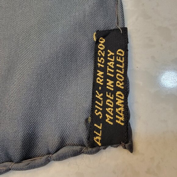 Vintage Men's Blue Gray 100% Silk Pocket Square‎ 18” Italy Hand Rolled - Picture 3 of 3